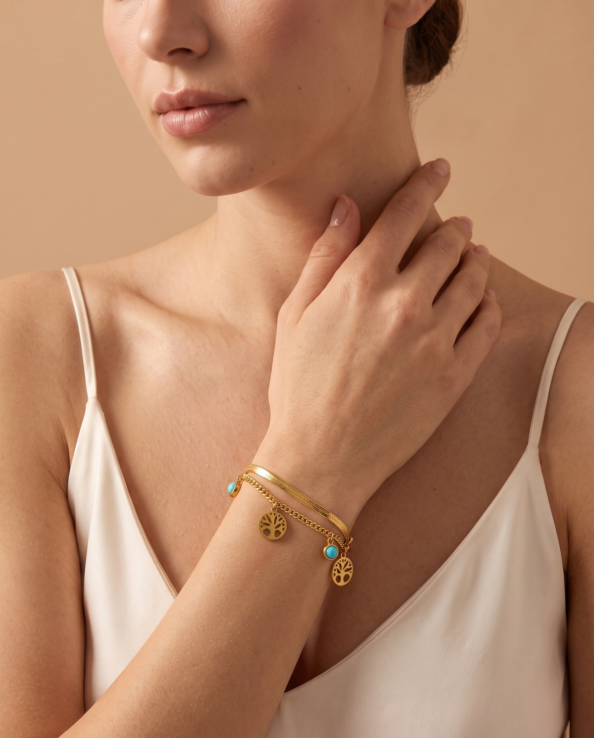 Sparkling Sands Bracelet, lifestyle on model | Sparkling Sands armband, lifestyle op model