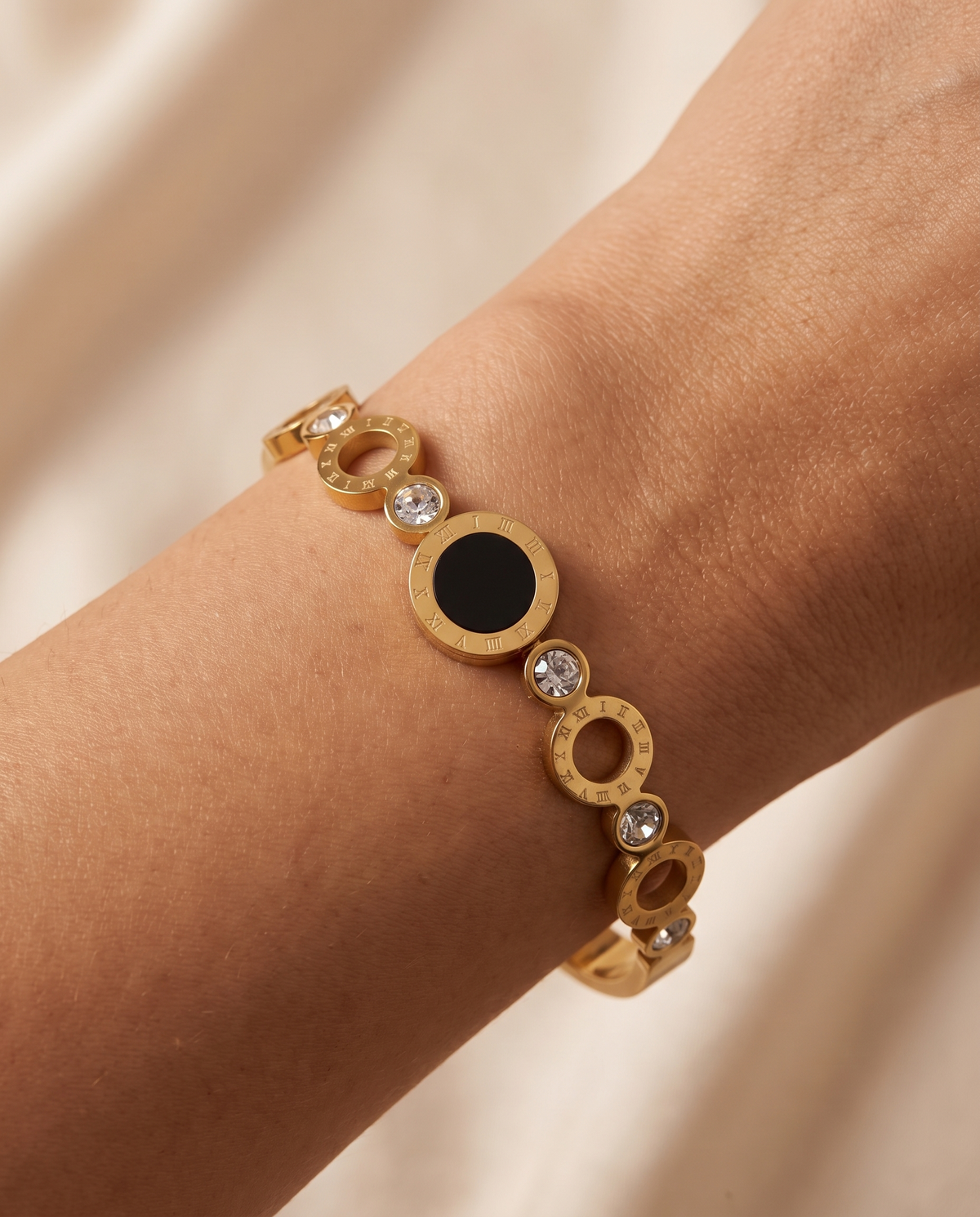 Golden Hour Bracelet, close-up detail | Golden Hour armband, close-up detail