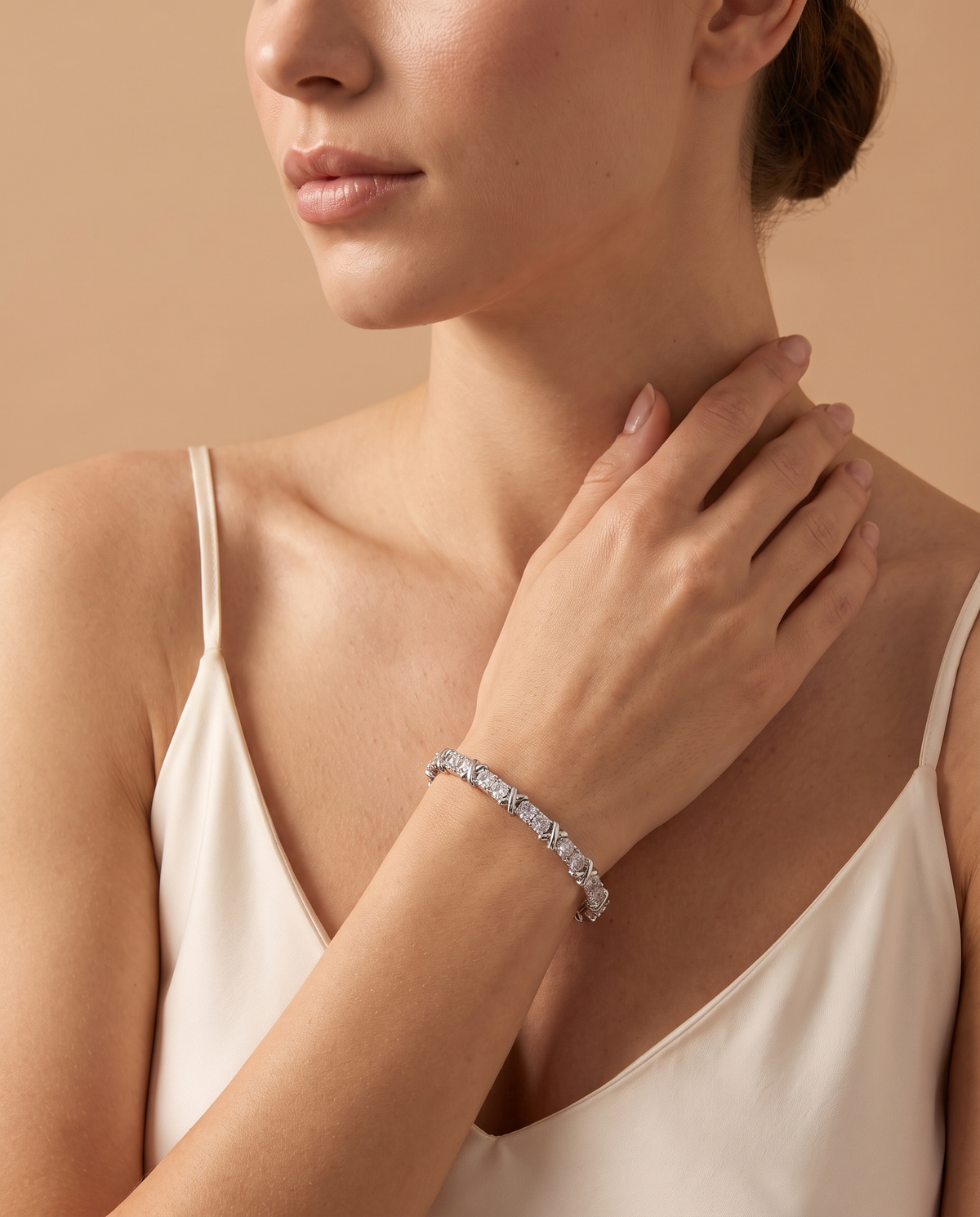 Starlit Night Bracelet, lifestyle on model | Starlit Night armband, lifestyle op model