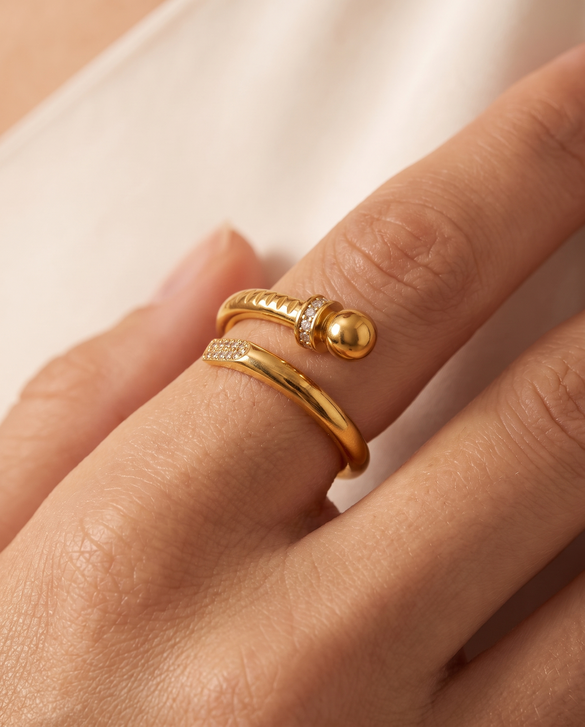 Timeless Beauty Ring, close-up detail | Timeless Beauty ring, close-up detail