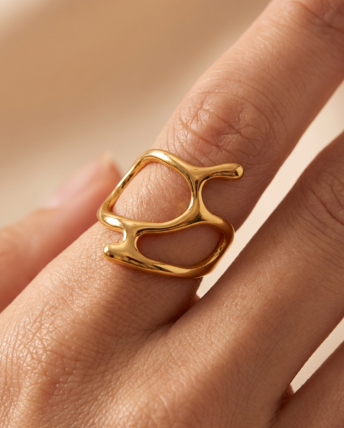 Warm Breeze Ring, close-up detail | Warm Breeze ring, close-up detail