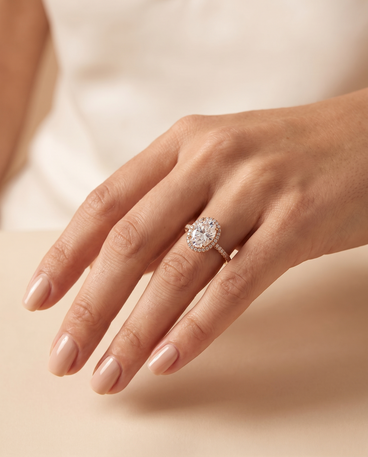 Pure Shine Ring, rose gold-tone, worn on the hand | Pure Shine ring, roségoudkleurig, gedragen aan de hand