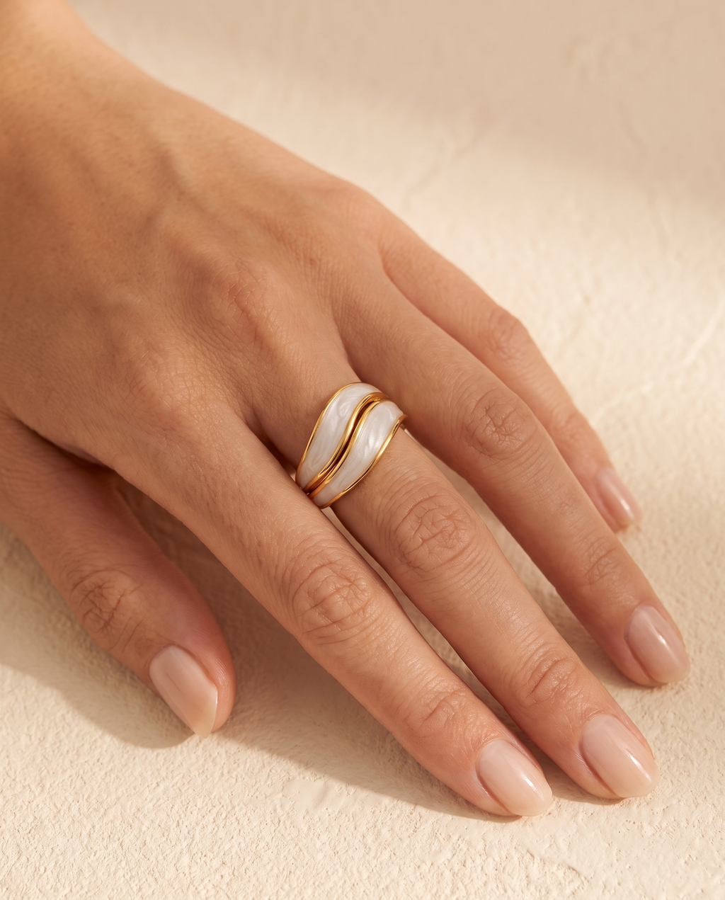 Golden Grace Ring, gold-tone, worn on the hand | Golden Grace ring, goudkleurig, gedragen aan de hand