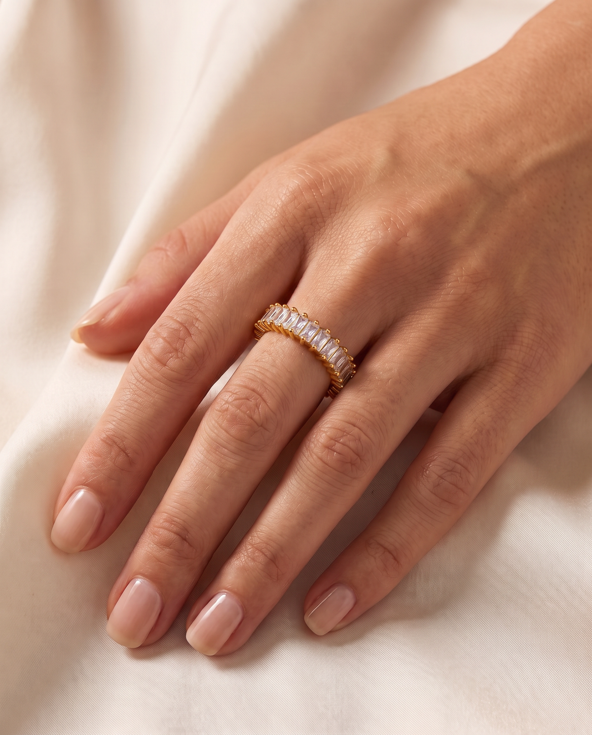 Crystal Clear Ring with clear baguette-cut stones, worn on the hand | Crystal Clear ring met heldere baguette-stenen, gedragen aan de hand
