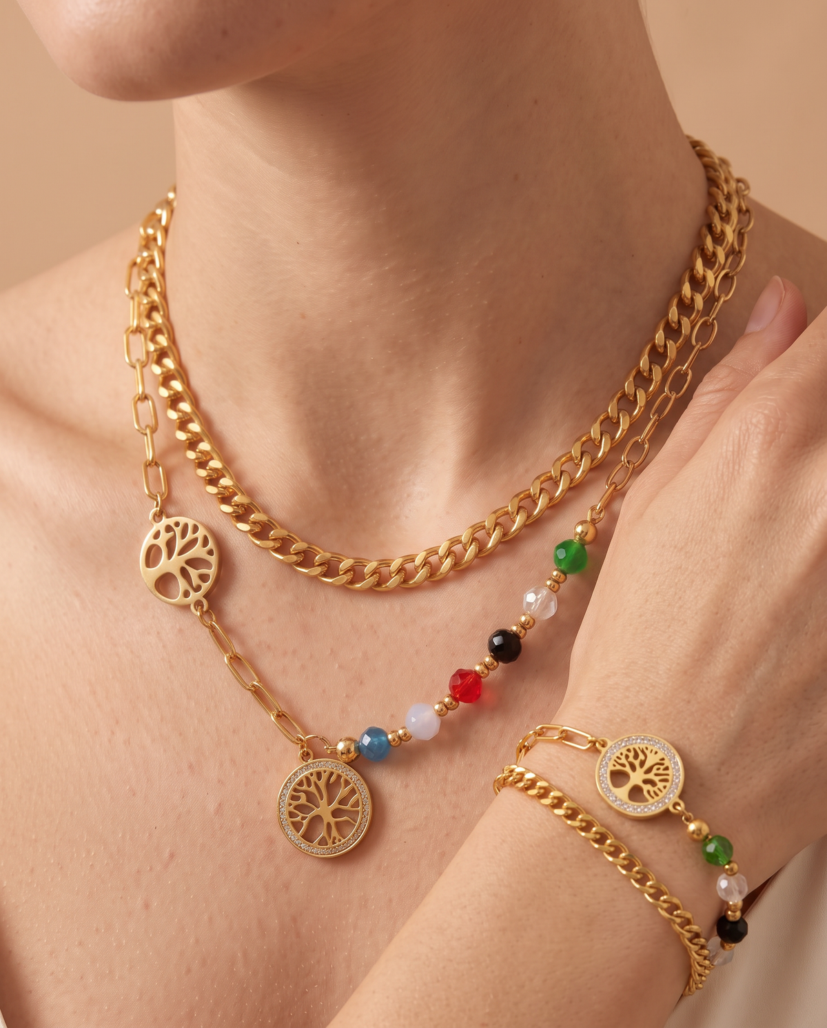 Morning Bliss necklace and bracelet set worn together | Morning Bliss ketting en armband samen gedragen